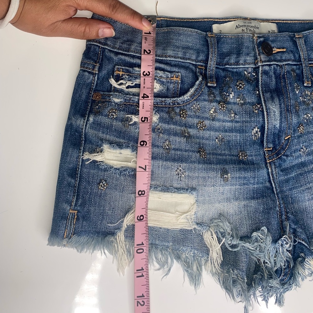Abercrombie Fitch Size 2 Beaded Front Distressed Denim Cheeky Jean Shorts - Picture 9 of 11